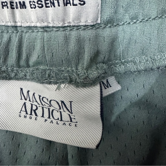 Maison Article Mesh Shorts Size Medium - Picture 7 of 9